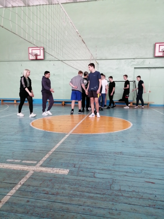 Соревнования по волейболу среди юношей