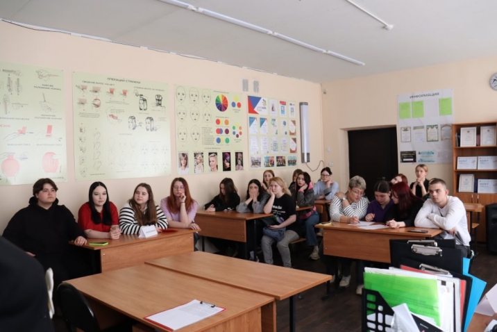 19 марта преподаватель Смирнова Ольга Викторовна провела викторину «Своя игра» в группах 2215 «Эксперты» и 3215 «Профессионалы» специальность «Поварское и кондитерское дело»