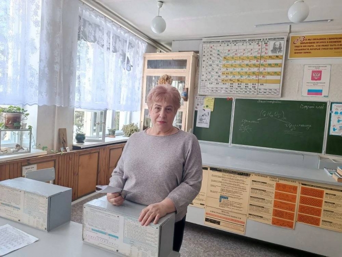 25.03.2026 года преподаватели Ряжского колледжа структурного подразделения г. Кораблино Бочкова Г.Н., Соколова Н.А. и студентка третьего курса Киселёва Екатерина посетили с профориентационной беседой Ключанскую среднюю школу